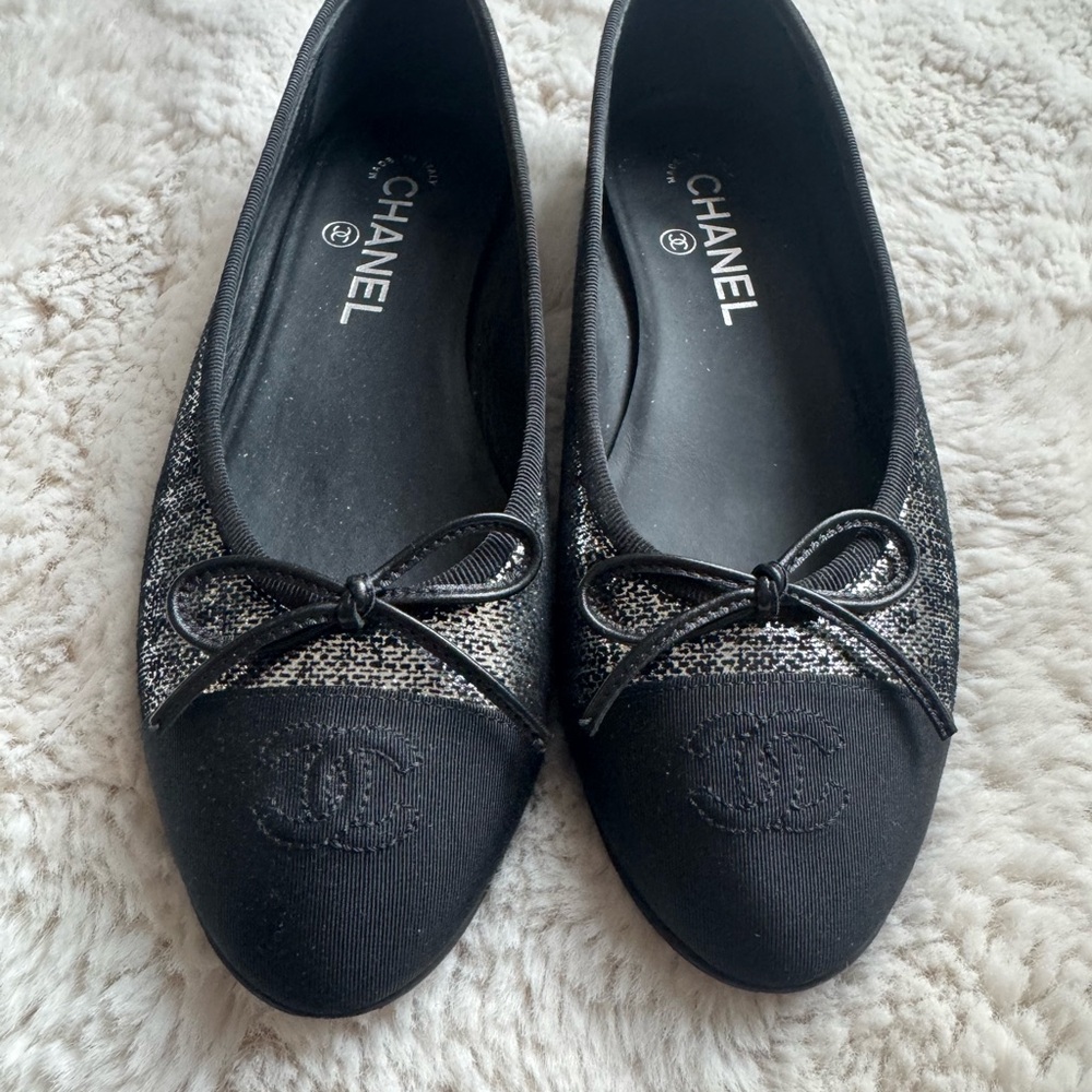 Authentic CHANEL Black and Silver Women's Flats